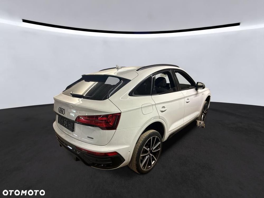 Audi Q5 Sportback - 4
