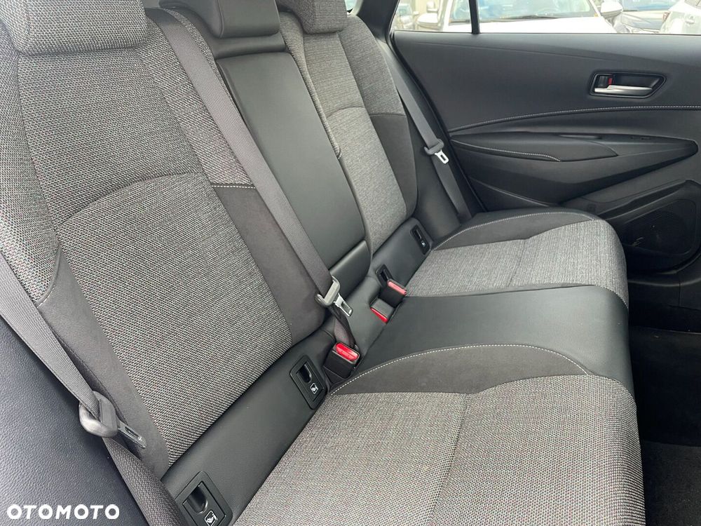 Toyota Corolla - 16
