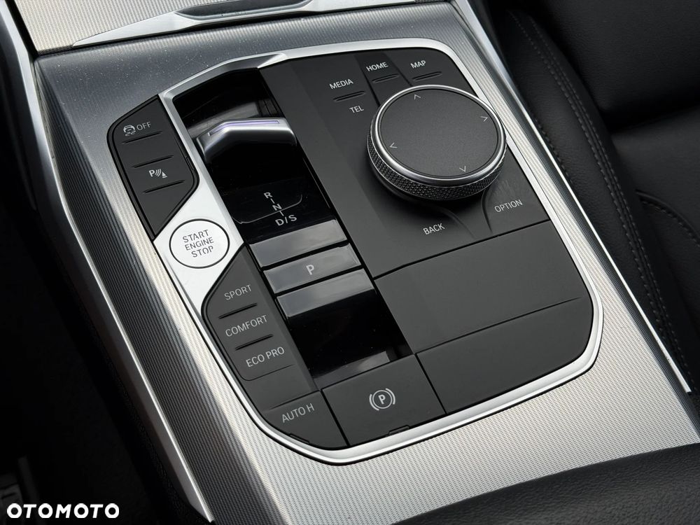 BMW Seria 3 318d mHEV - 20