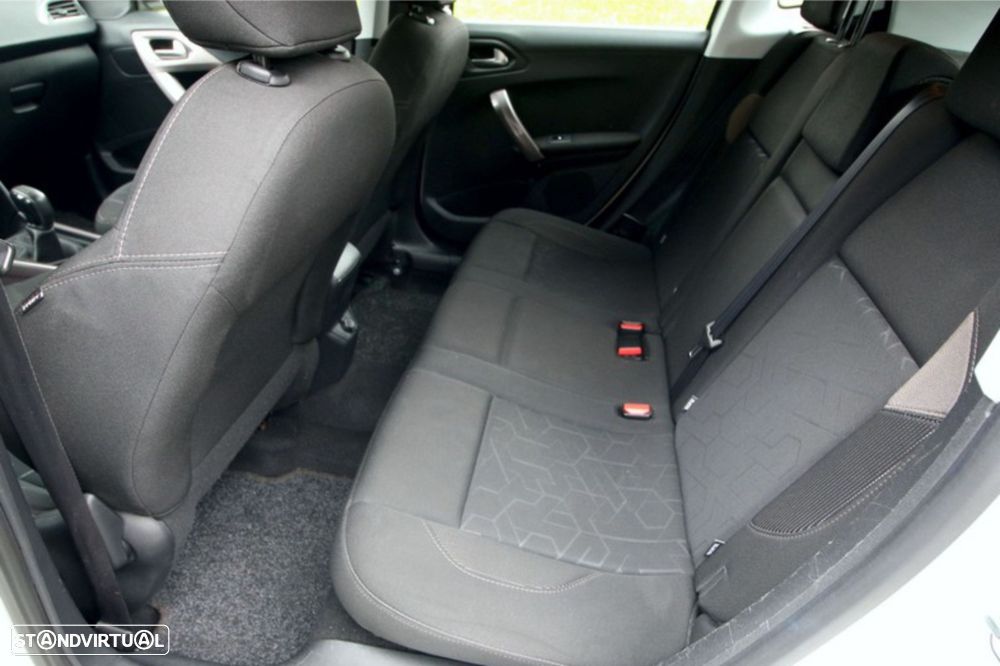 Peugeot 2008 1.4 HDi Allure - 22