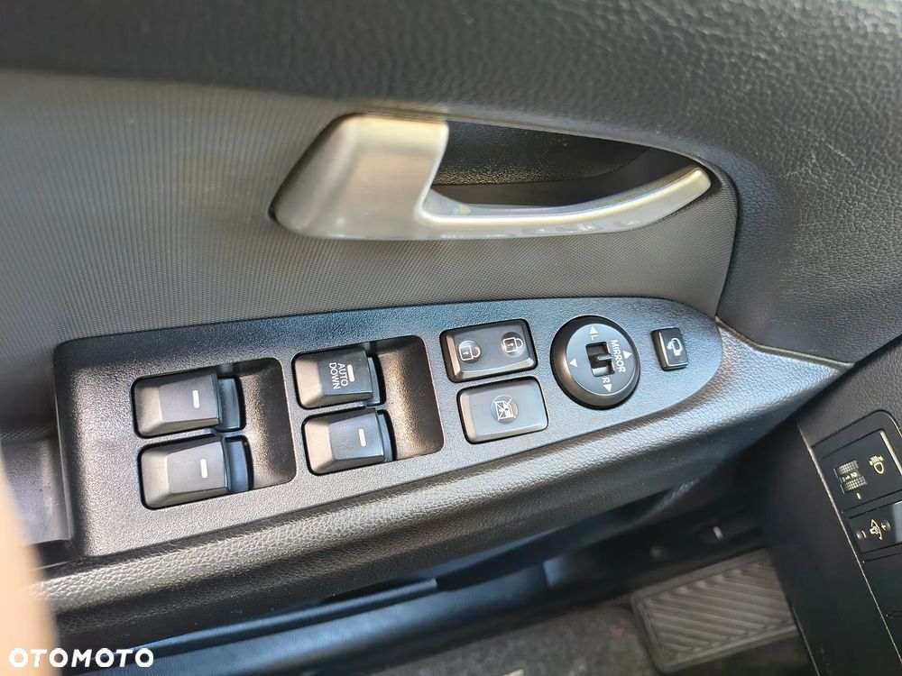 Kia Sportage 1.7 CRDI Business Line L 2WD - 32