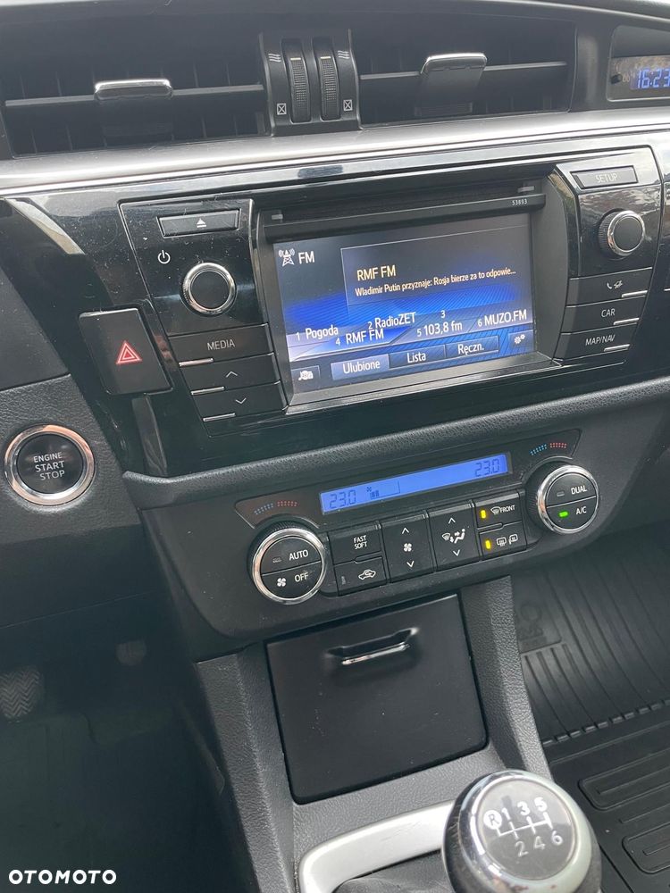 Toyota Corolla 1.6 Premium - 12