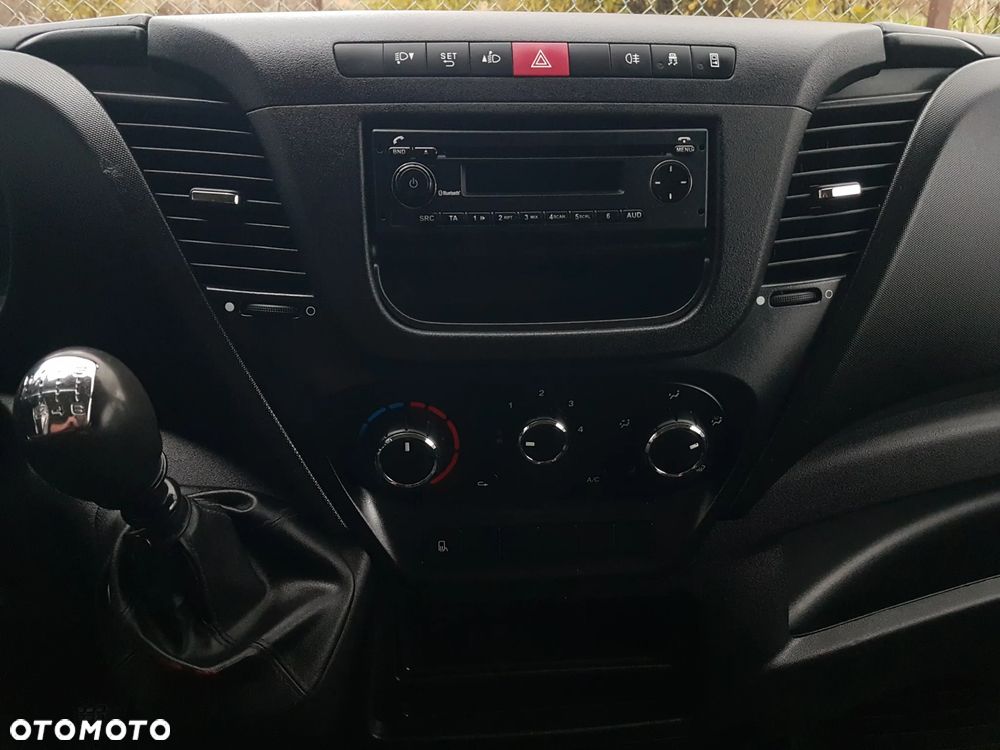 Iveco DAILY 6EP CHŁODNIA MROŹNIA IZOTERMA AGREGAT THERMO KING V-200 MAX GRZANIE 3,41x2,09x2,10 - 11