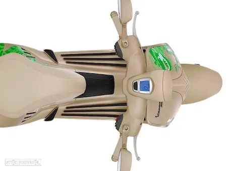 Vespa 125 946 Dragon Edição Limitada - 3