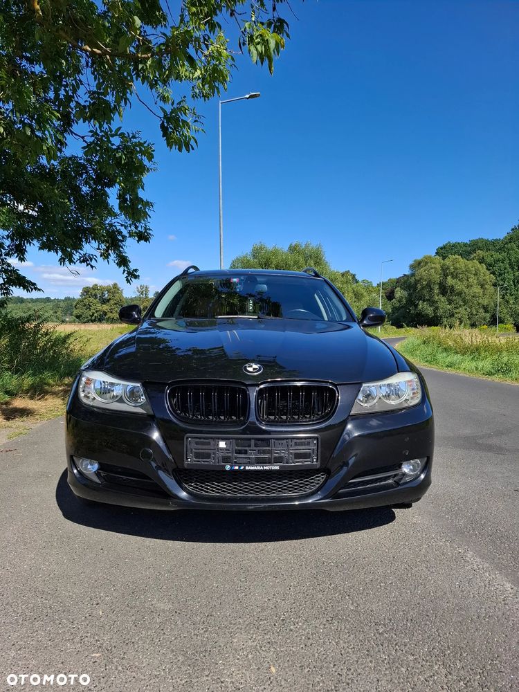 BMW Seria 3 320d xDrive - 6