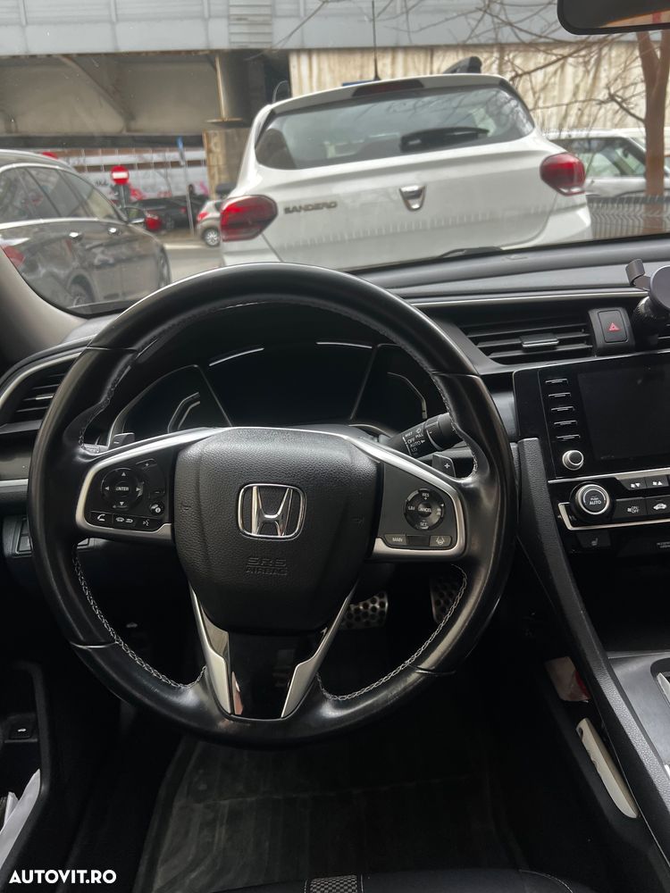 Honda Civic 1.5 i-VTEC Turbo CVT Elegance - 8