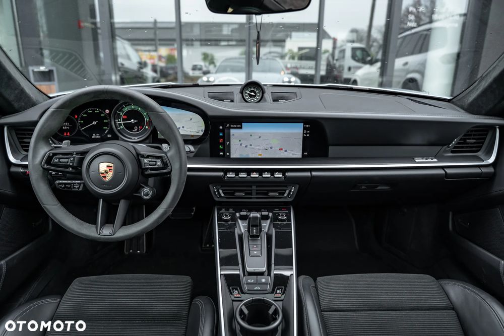 Porsche 911 Turbo S - 30