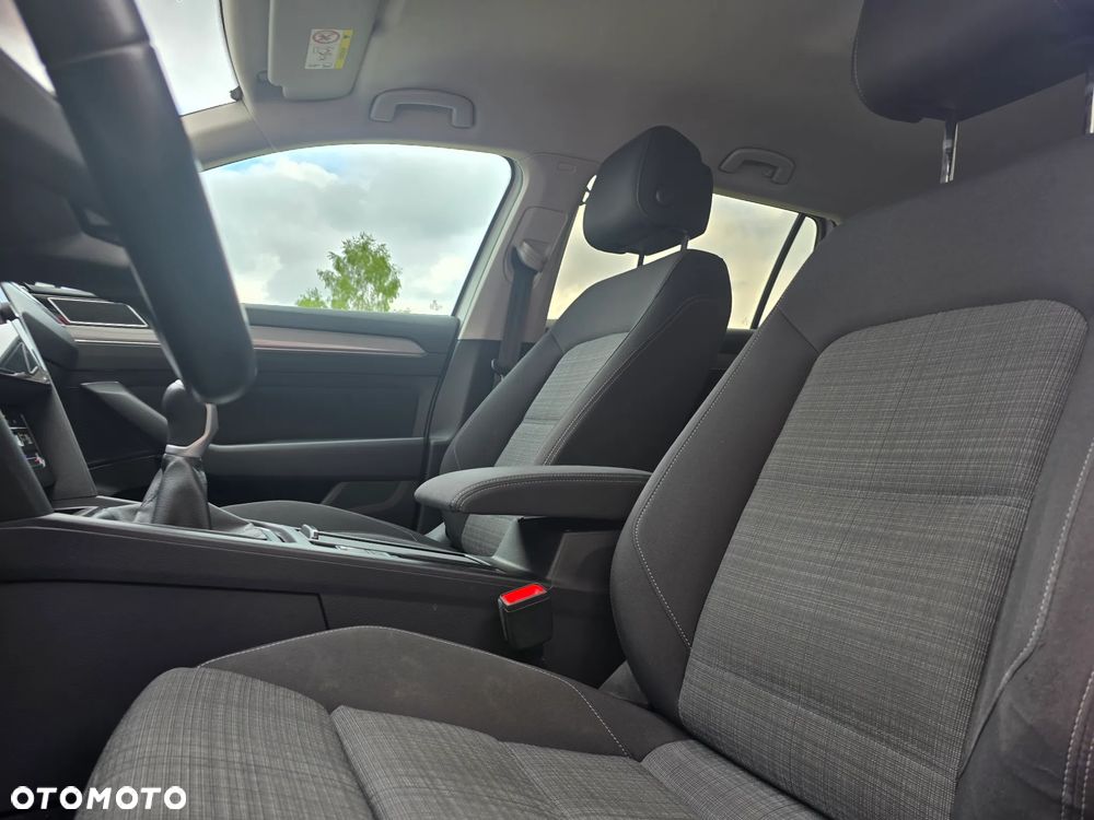 Volkswagen Passat 1.5 TSI EVO Elegance - 16