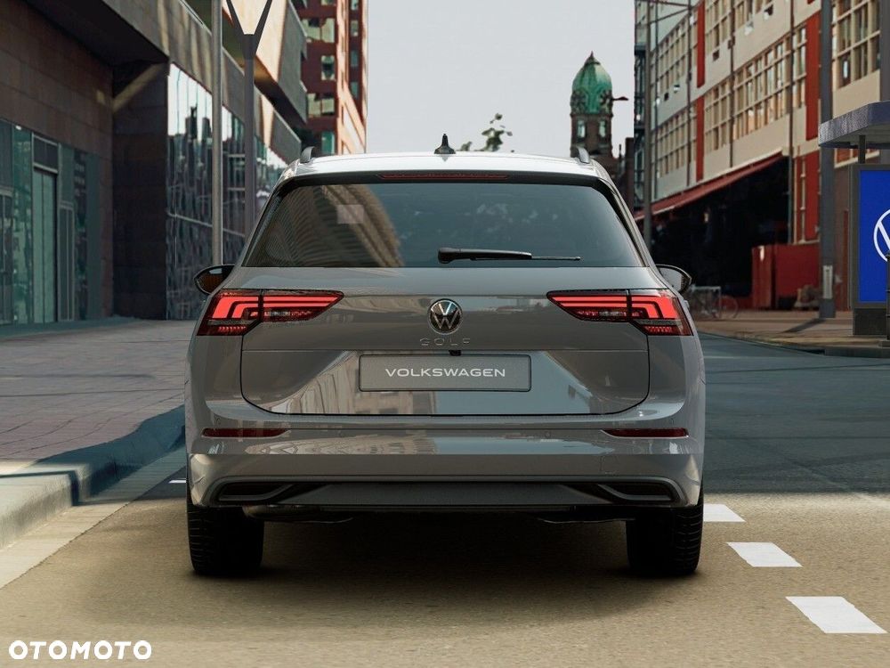 Volkswagen Golf - 8