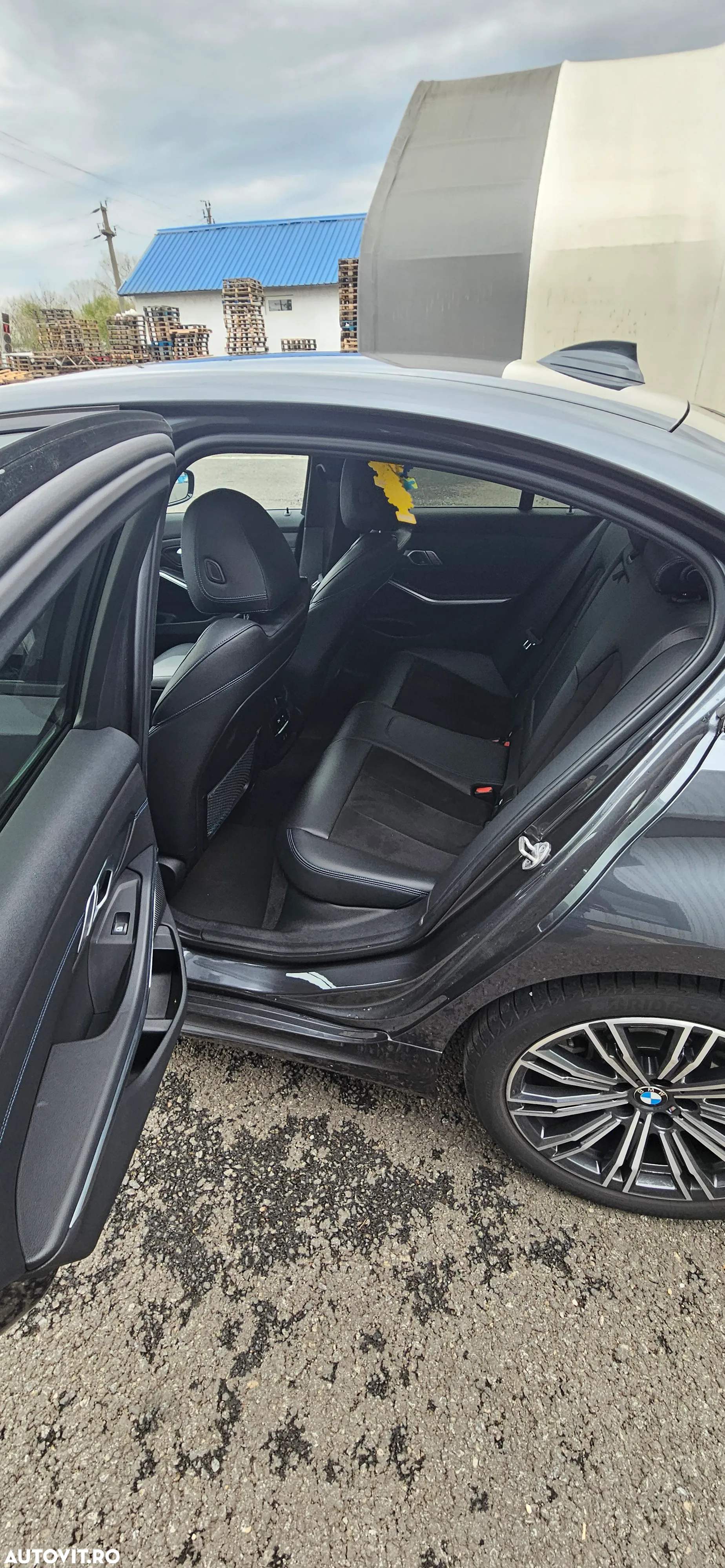 BMW Seria 3 320d xDrive AT M Sport - 9