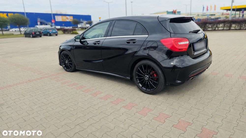Mercedes-Benz Klasa A 180 (BlueEFFICIENCY) 7G-DCT AMG Sport - 3