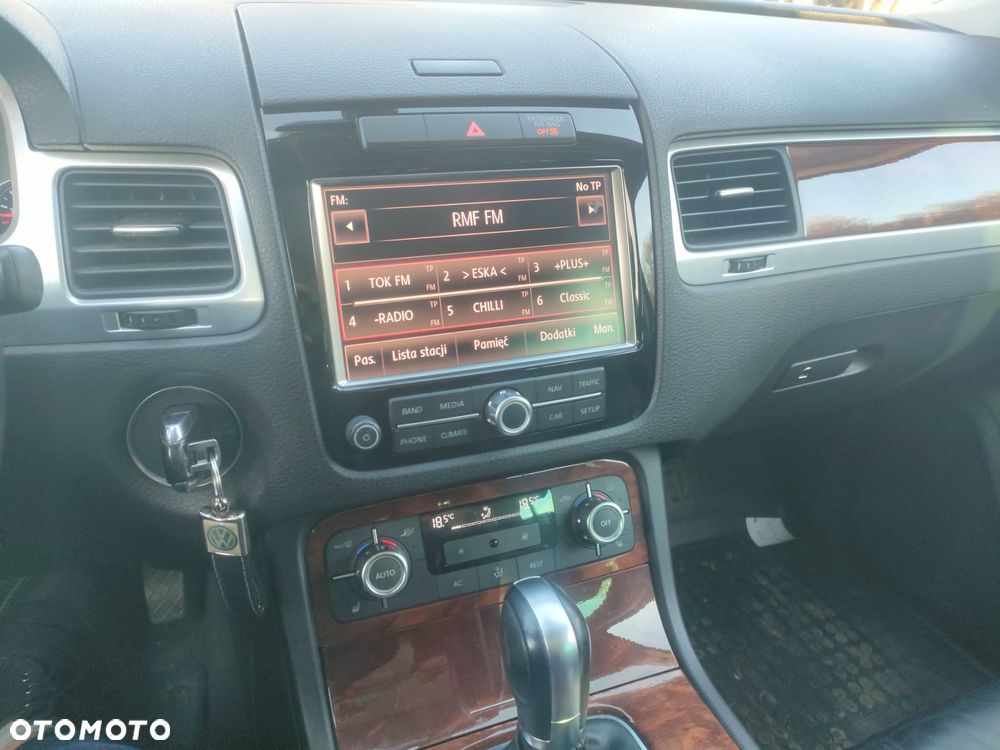 Volkswagen Touareg - 13