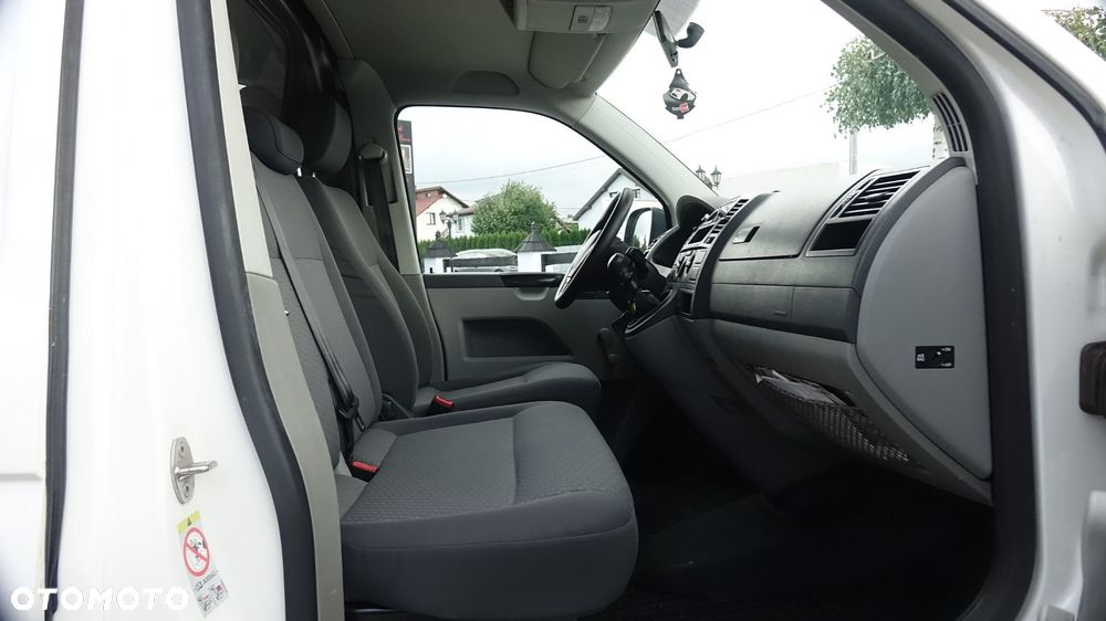Volkswagen Transporter - 21