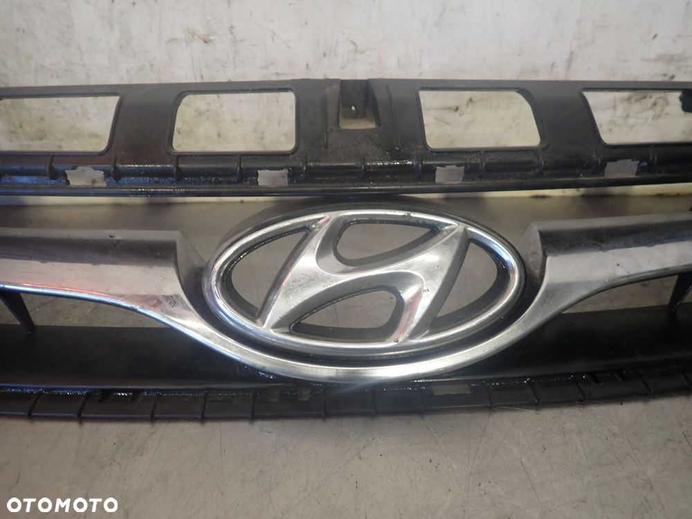 GRILL ATRAPA HYUNDAI i40 I CW 1.7 - 4