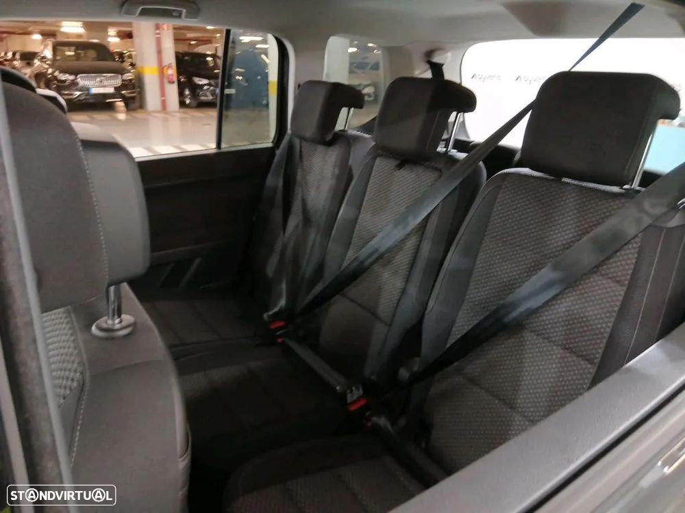 VW Touran 2.0 TDI Confortline DSG - 9