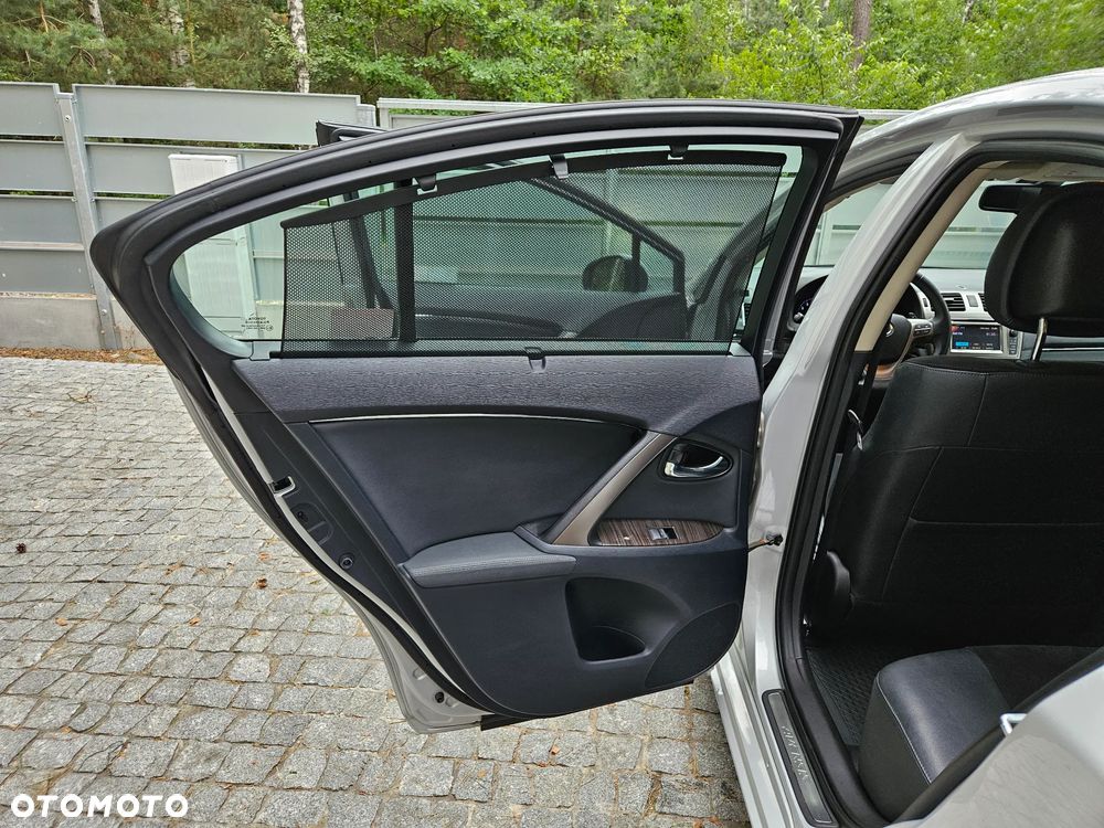 Toyota Avensis 1.8 Premium EU5 MS - 15