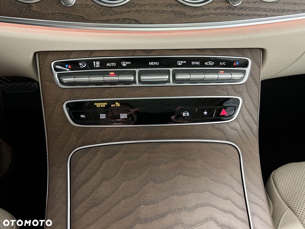 Mercedes-Benz Klasa E - 28