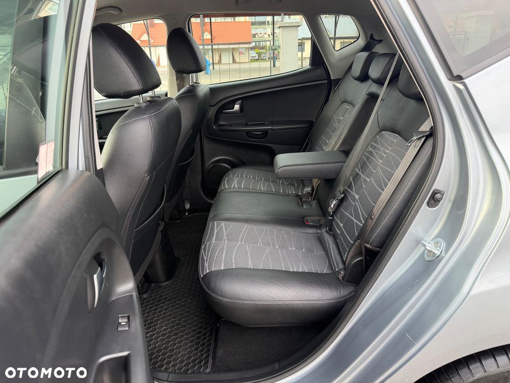 Kia Venga 1.6 Business Line - 16