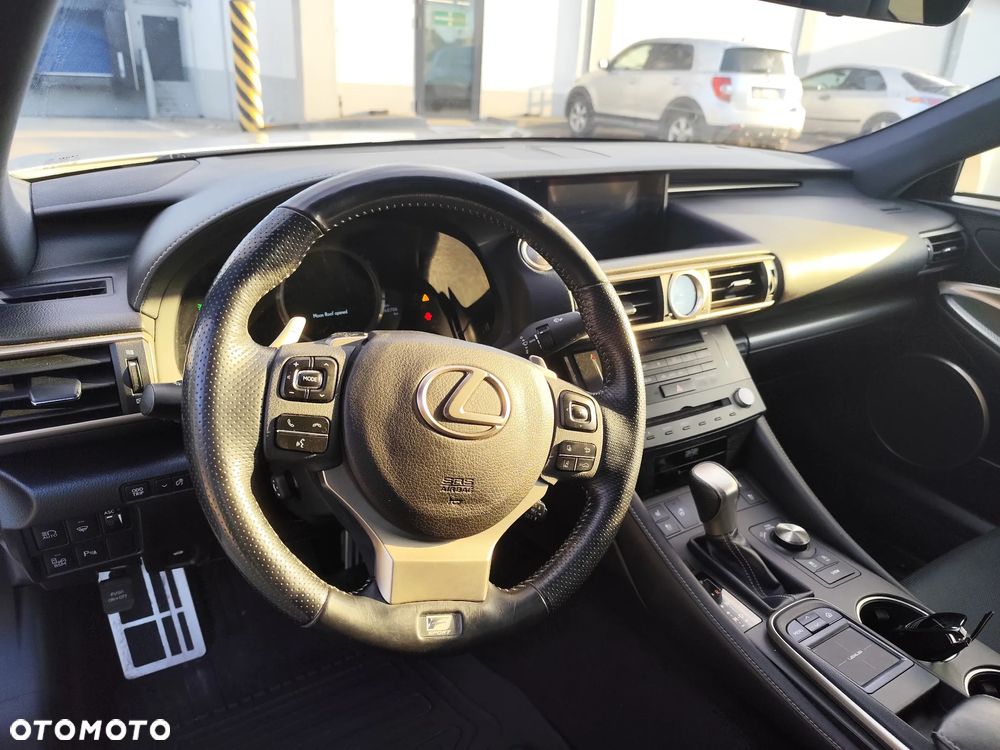 Lexus RC 200t / 300 F Sport - 5