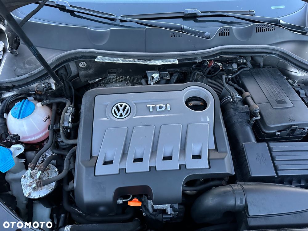 Volkswagen Passat Variant 2.0 TDI BlueMotion Technology Trendline - 22