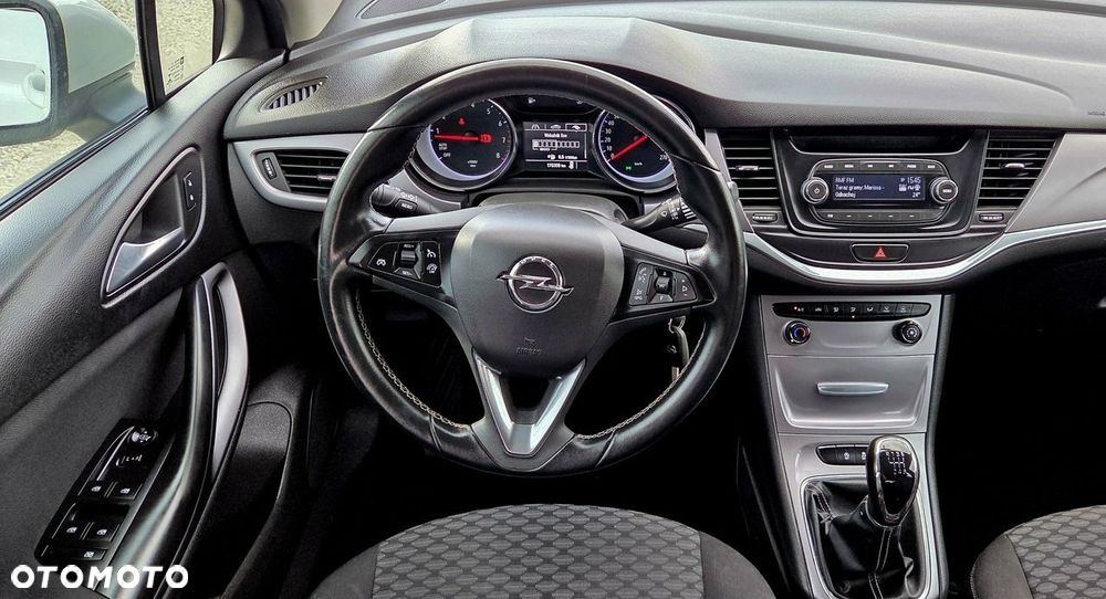Opel Astra 1.4 Turbo Edition - 17