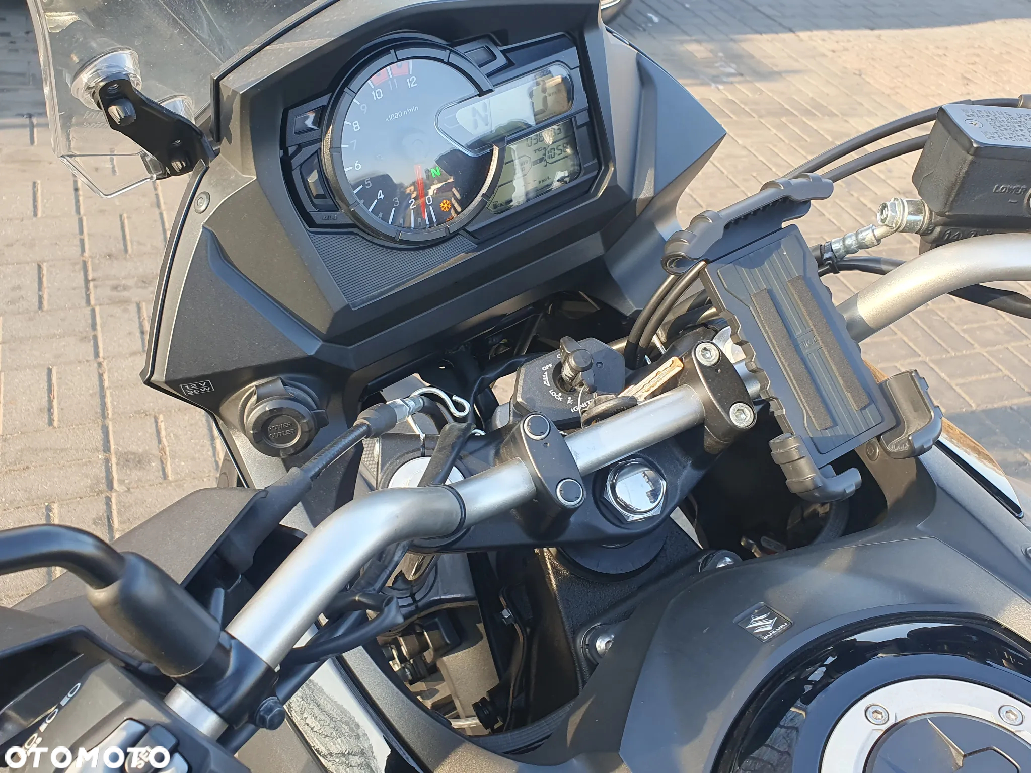 Suzuki V-STROM - 29
