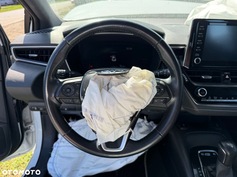 Toyota Corolla - 13