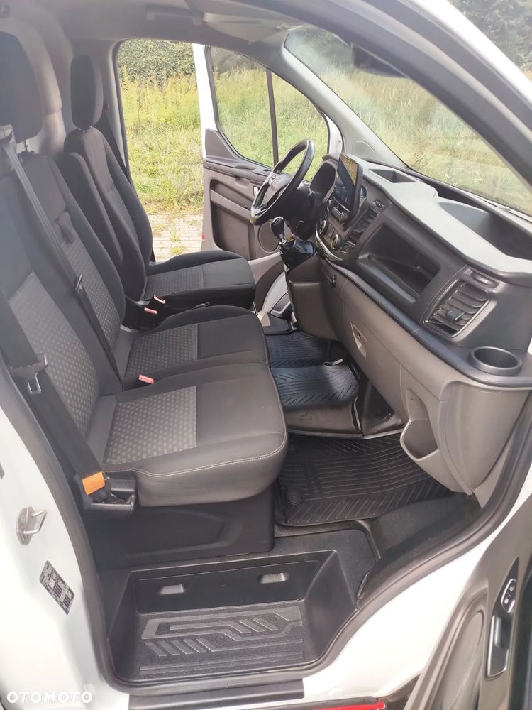 Ford TRANSIT CUSTOM - 16