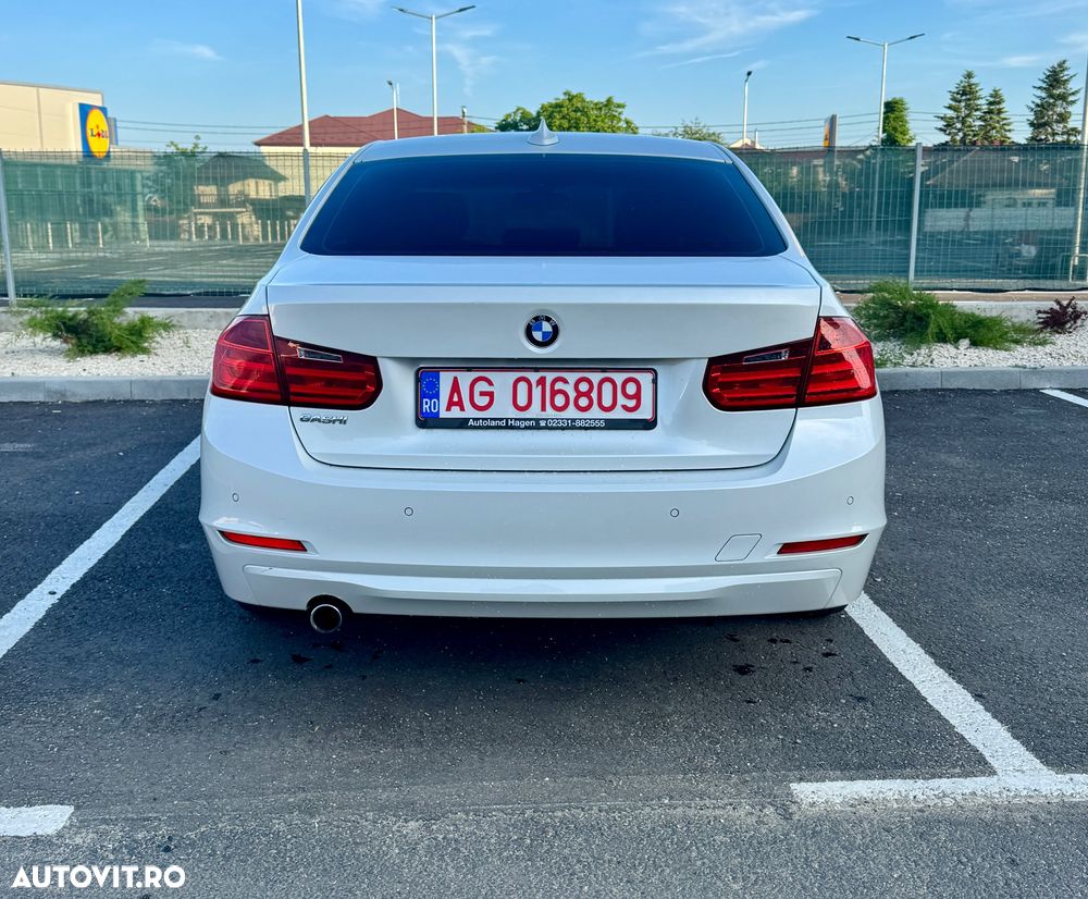 BMW Seria 3 320d xDrive Sport Line - 6