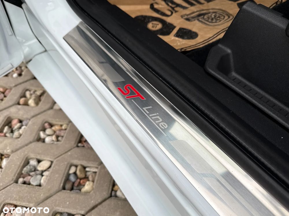 Ford Kuga 2.0 TDCi 4x4 ST-Line - 32