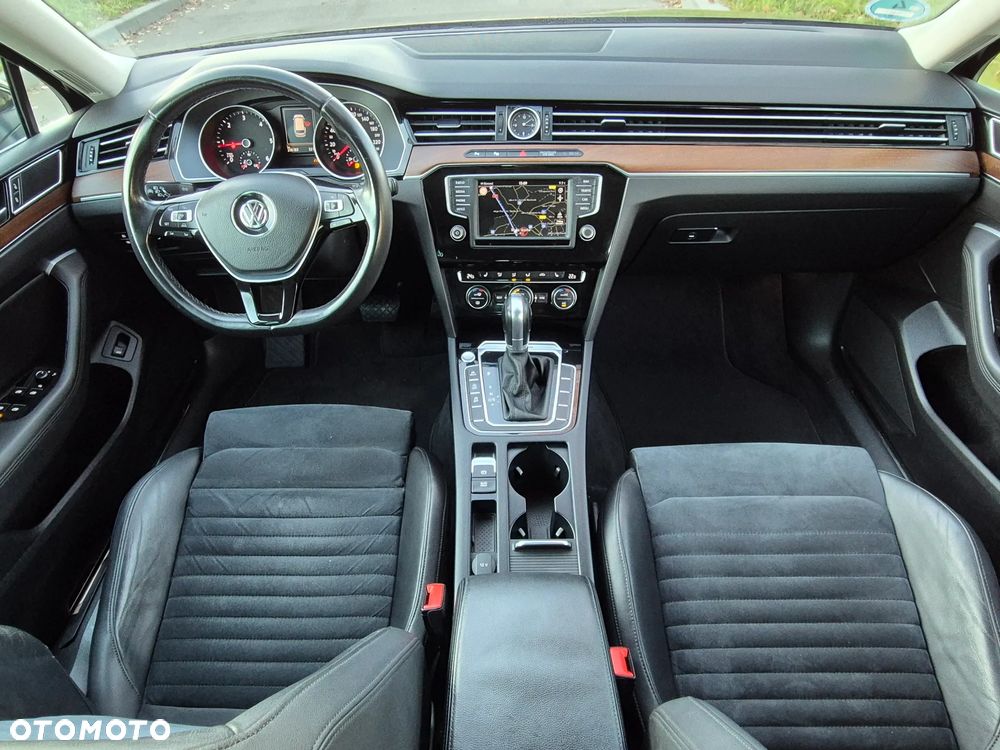 Volkswagen Passat 2.0 TDI Bi-Turbo BMT 4Mot Highline DSG - 8