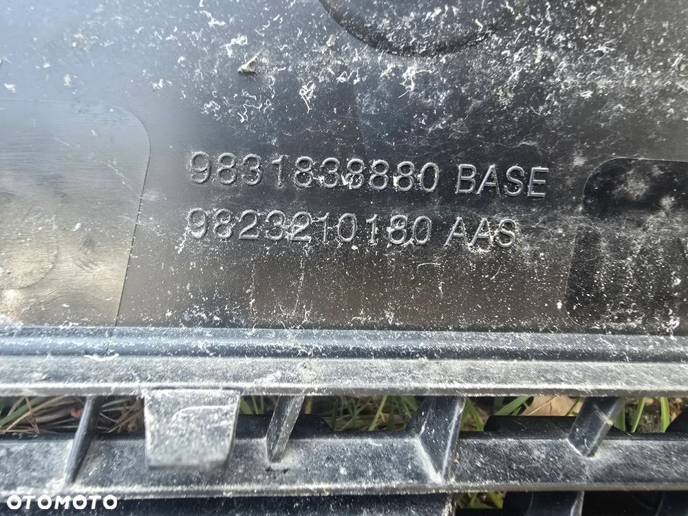 Peugeot 208 II gt line grill atrapa oryginał - 6