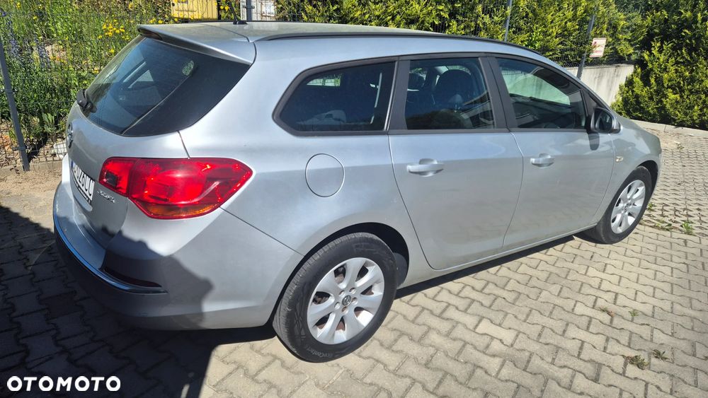 Opel Astra 1.4 T Enjoy - 4