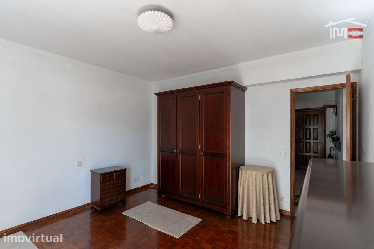 Apartamento T3 na Av. Beato Nuno - Grande imagem: 5/22