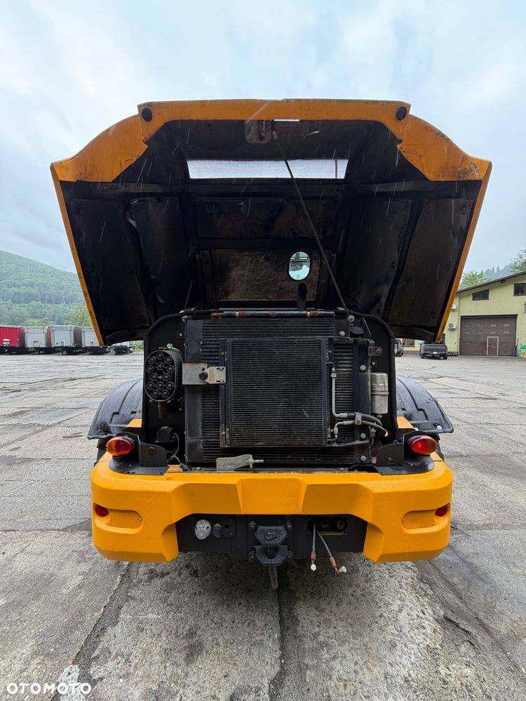 JCB TM 310S - 11