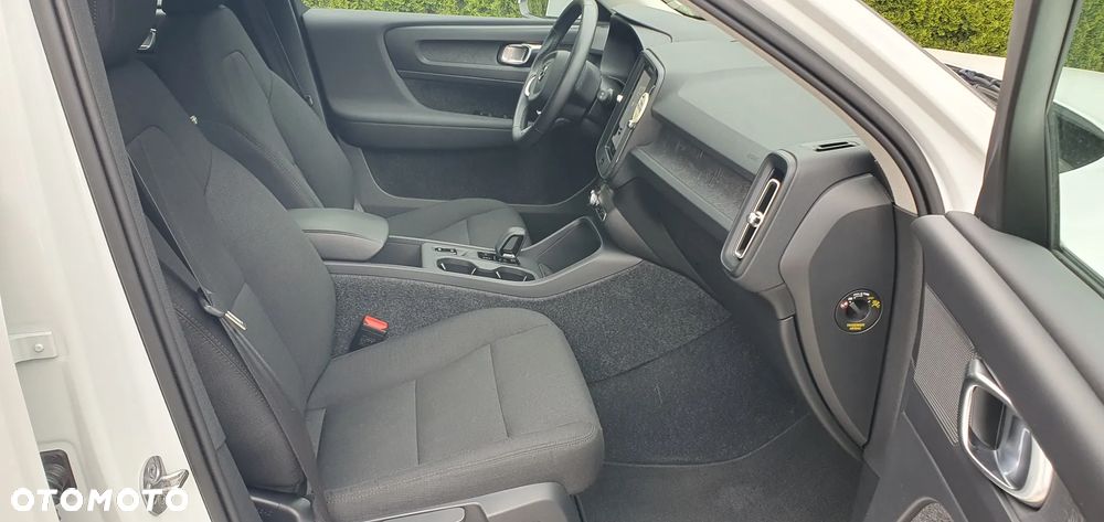 Volvo XC 40 T3 Momentum Core - 37