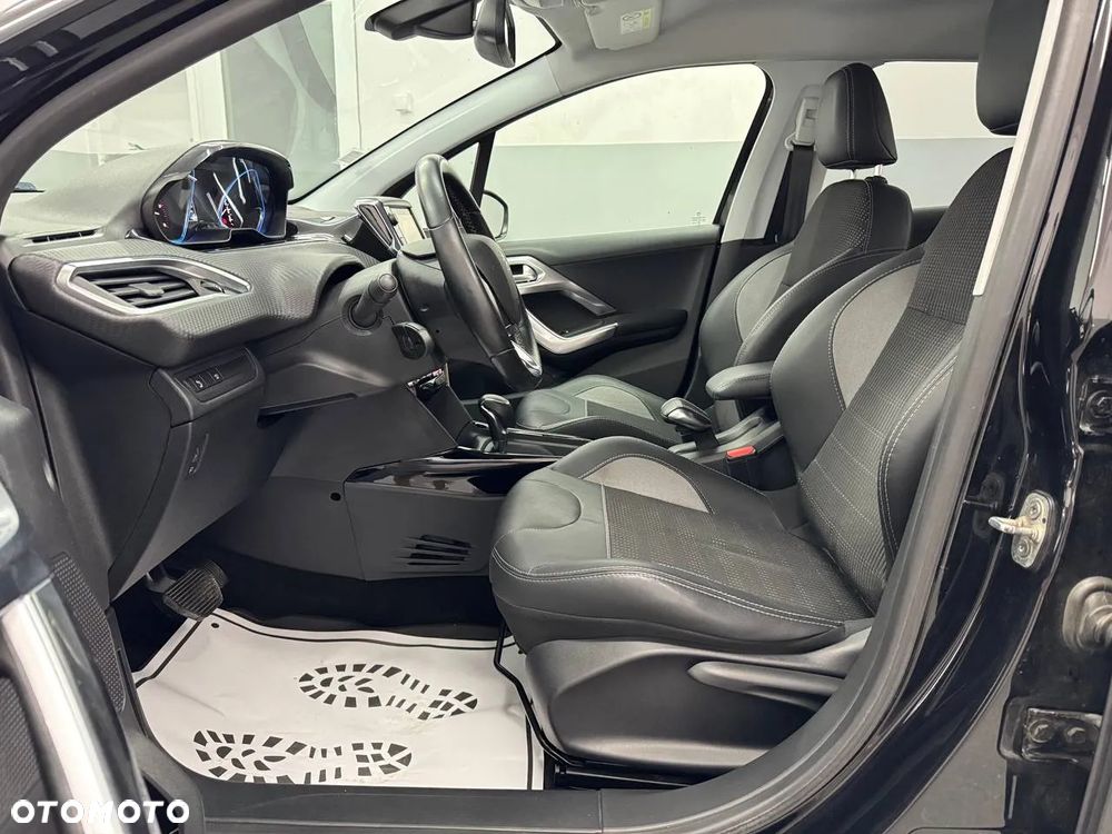 Peugeot 2008 BlueHDi FAP 120 STOP & START EAT6 Allure - 12