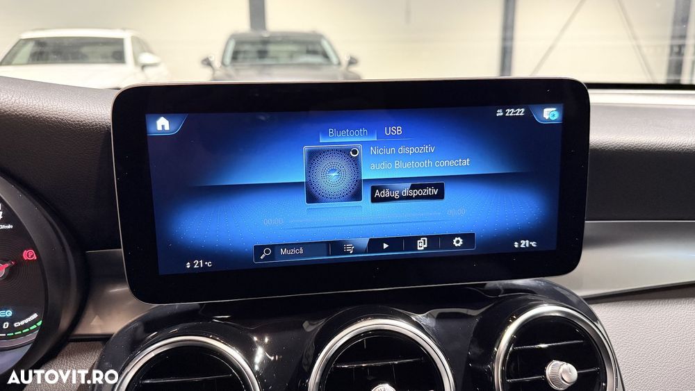 Mercedes-Benz GLC 300 e 4Matic 9G-TRONIC - 28