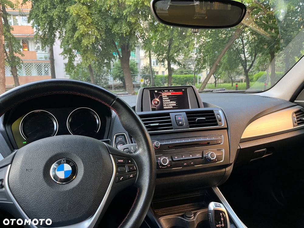 BMW Seria 1 120i - 8