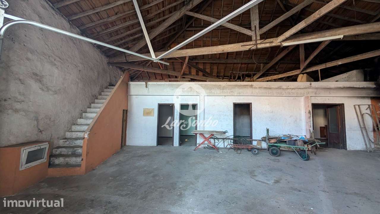 Moradia T5 para Restauro na Aguçadoura, Póvoa de Varzim - Grande imagem: 2/13