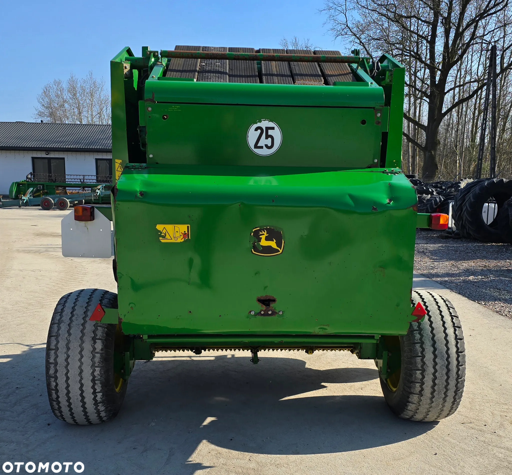 John Deere 572 - 7