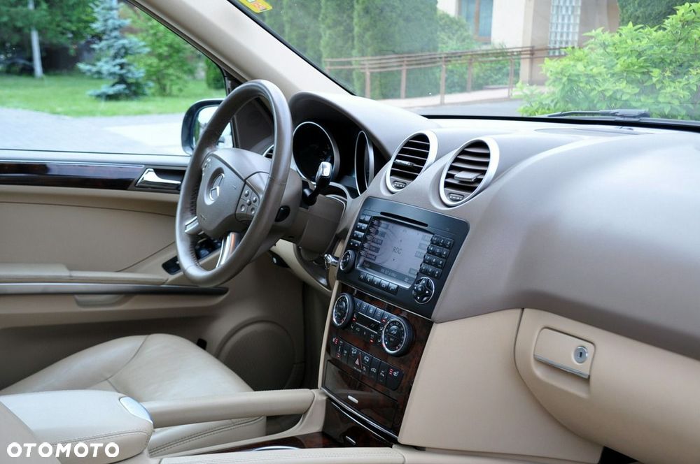 Mercedes-Benz ML - 18
