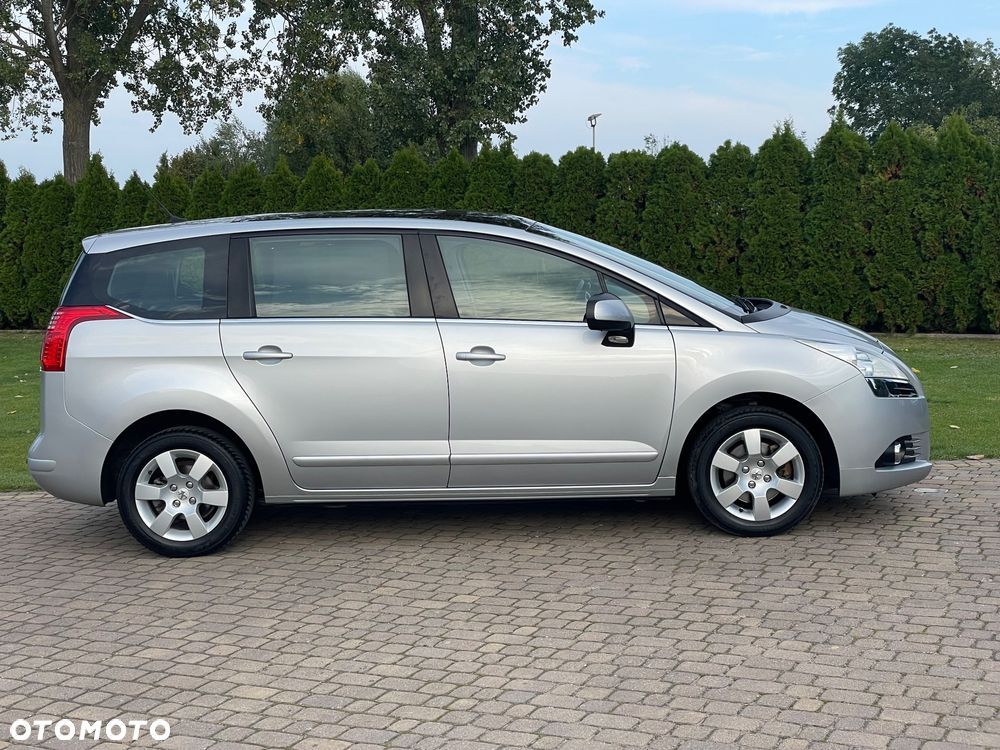 Peugeot 5008 - 11