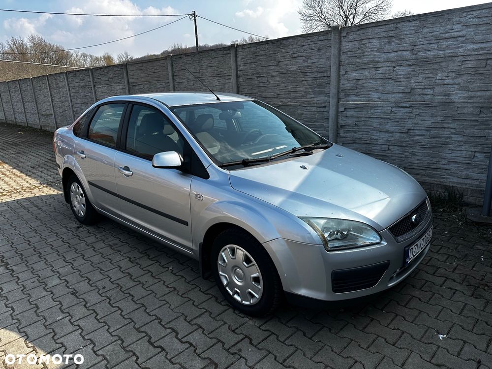 Ford Focus 1.6 16V Trend - 13
