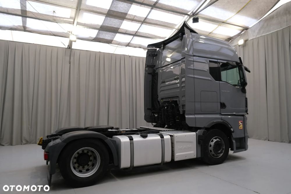 MAN TGX - 8