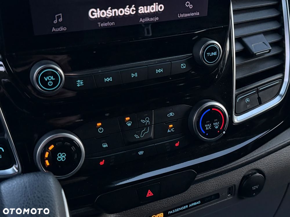 Ford TRANSIT CUSTOM - 19