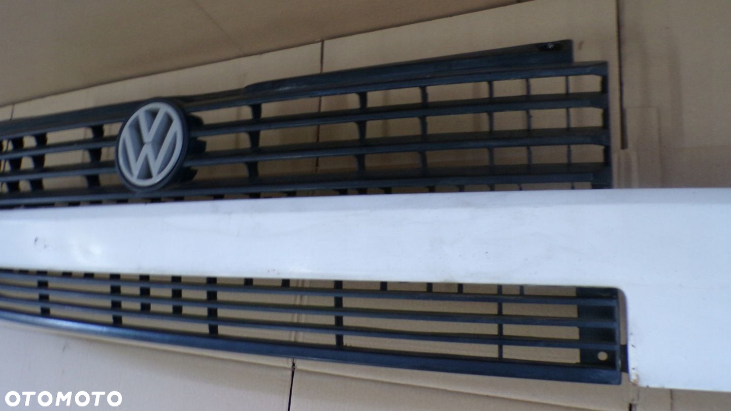 VW TRANSPORTER T4 ATRAPA GRILL - 5