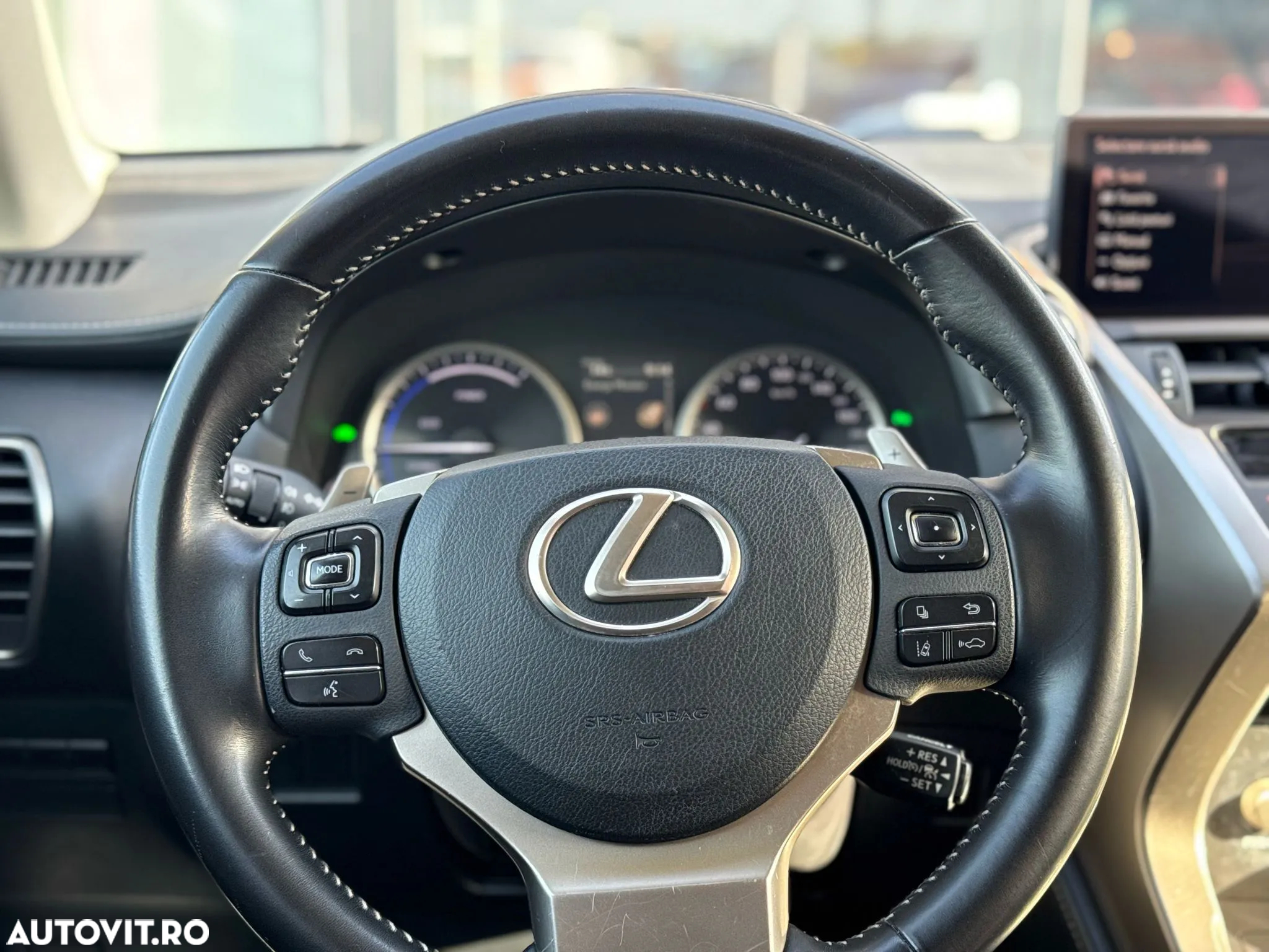 Lexus Seria NX 300h FWD Executive Plus - 29