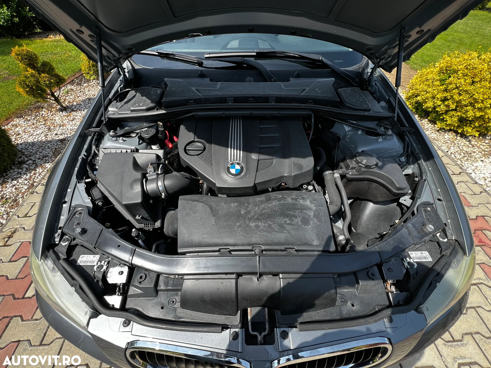 BMW Seria 3 320d Aut. - 34