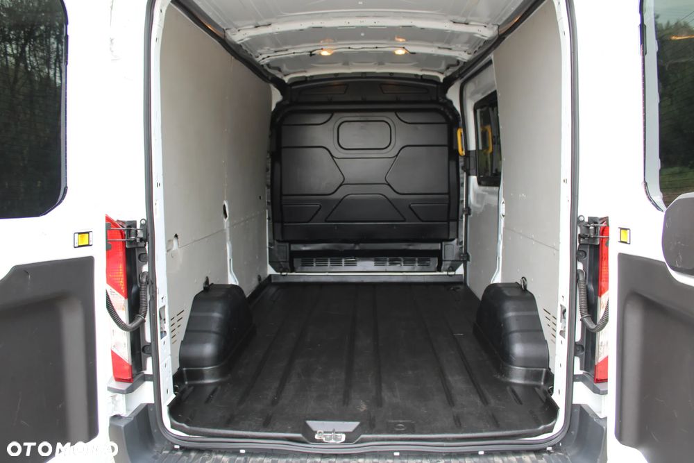 Ford Transit - 22